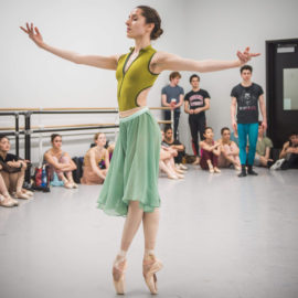Herb Chicken and Asparagus : Dancer Recipe Inspiration with Adrianna de Svastich